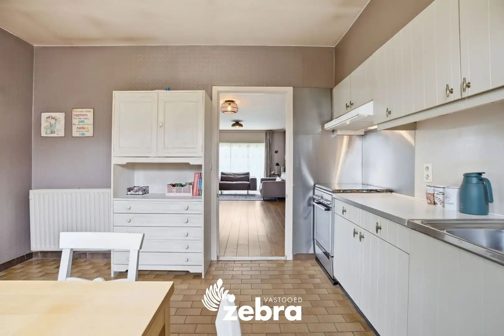 Gelijkvloerse open bebouwing met 3 slaapkamers in rustige omgeving! foto 10