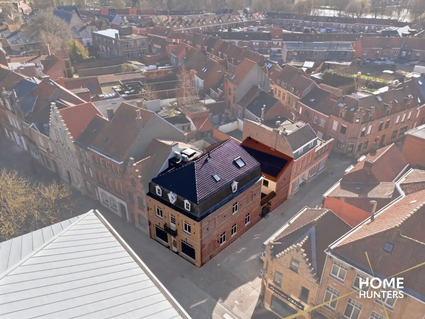 Topinvestering in vakantievastgoed – 6 volledig uitgeruste vakantie-appartementen in historisch centrum Ieper foto 2