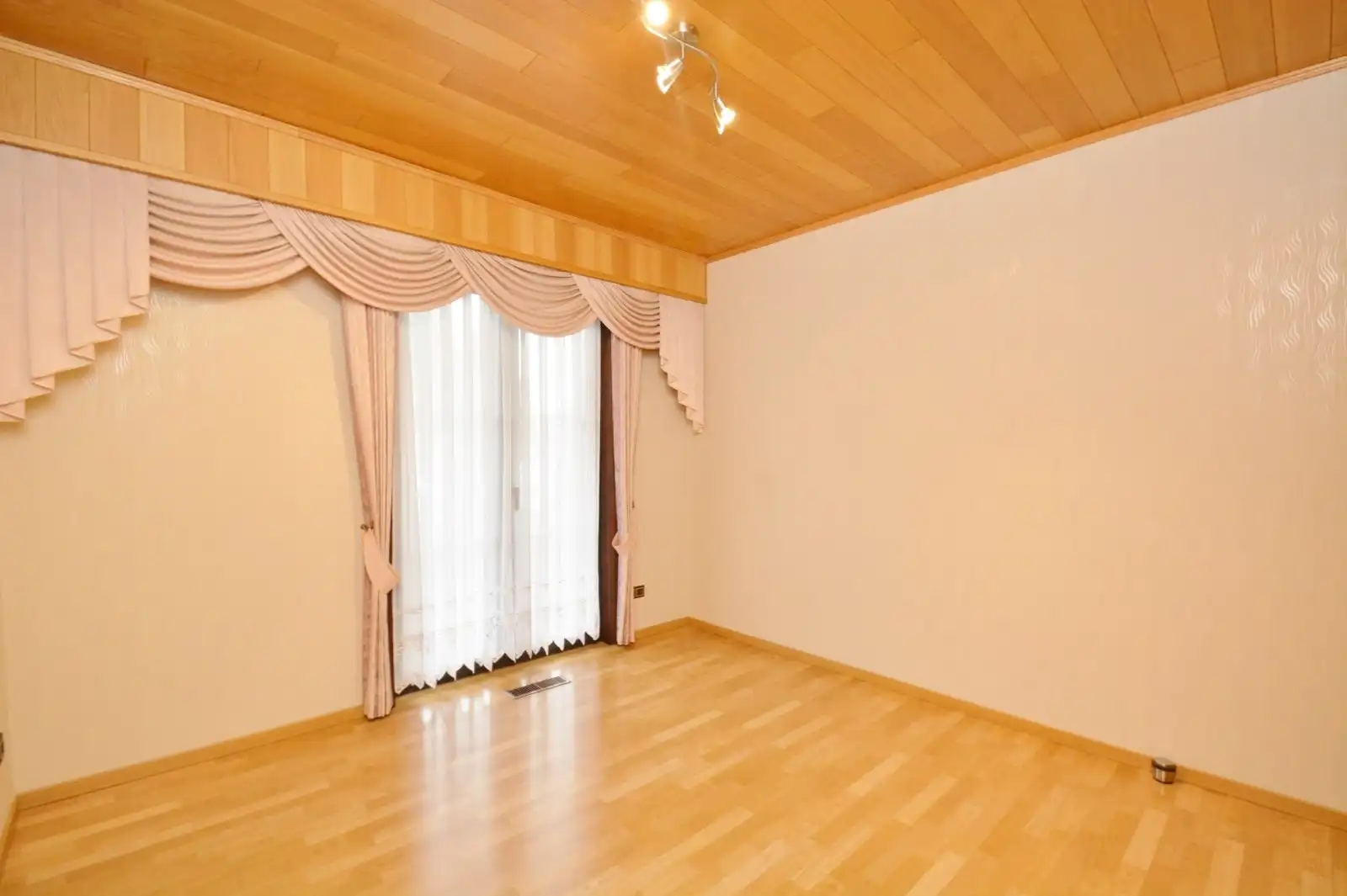 OB met 3 slpk en 2 garages te Begijnendijk foto 8