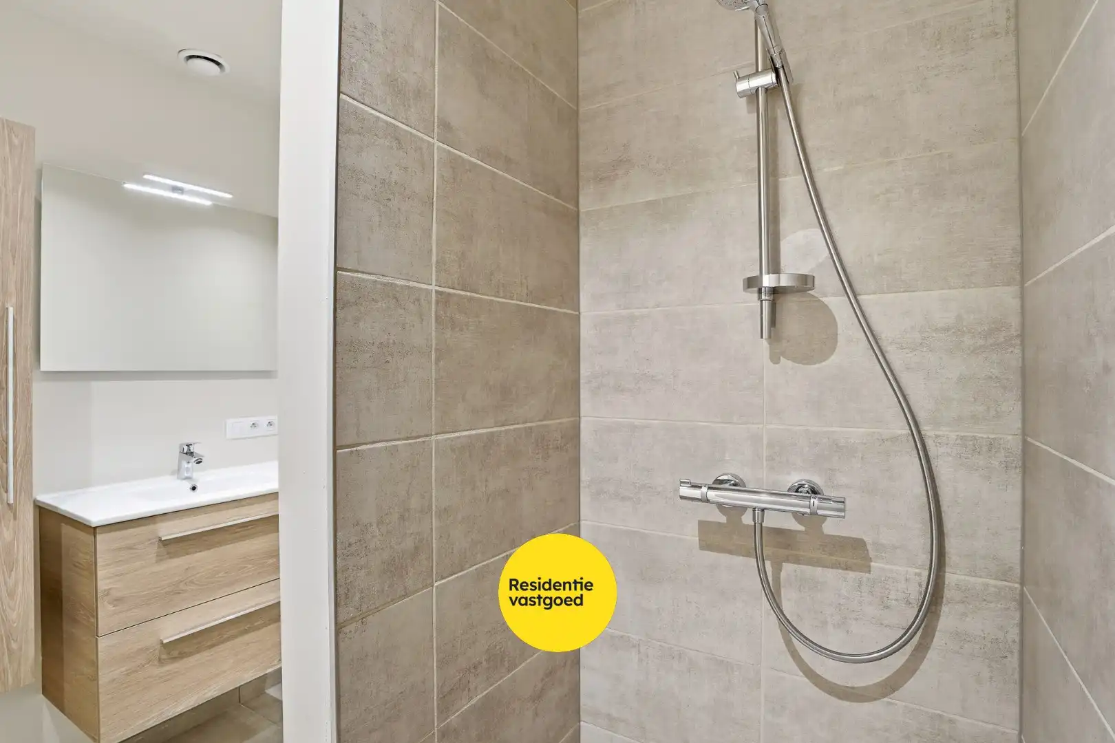 Instapklaar en energiezuinig gelijkvloers appartement met tuin  foto 13