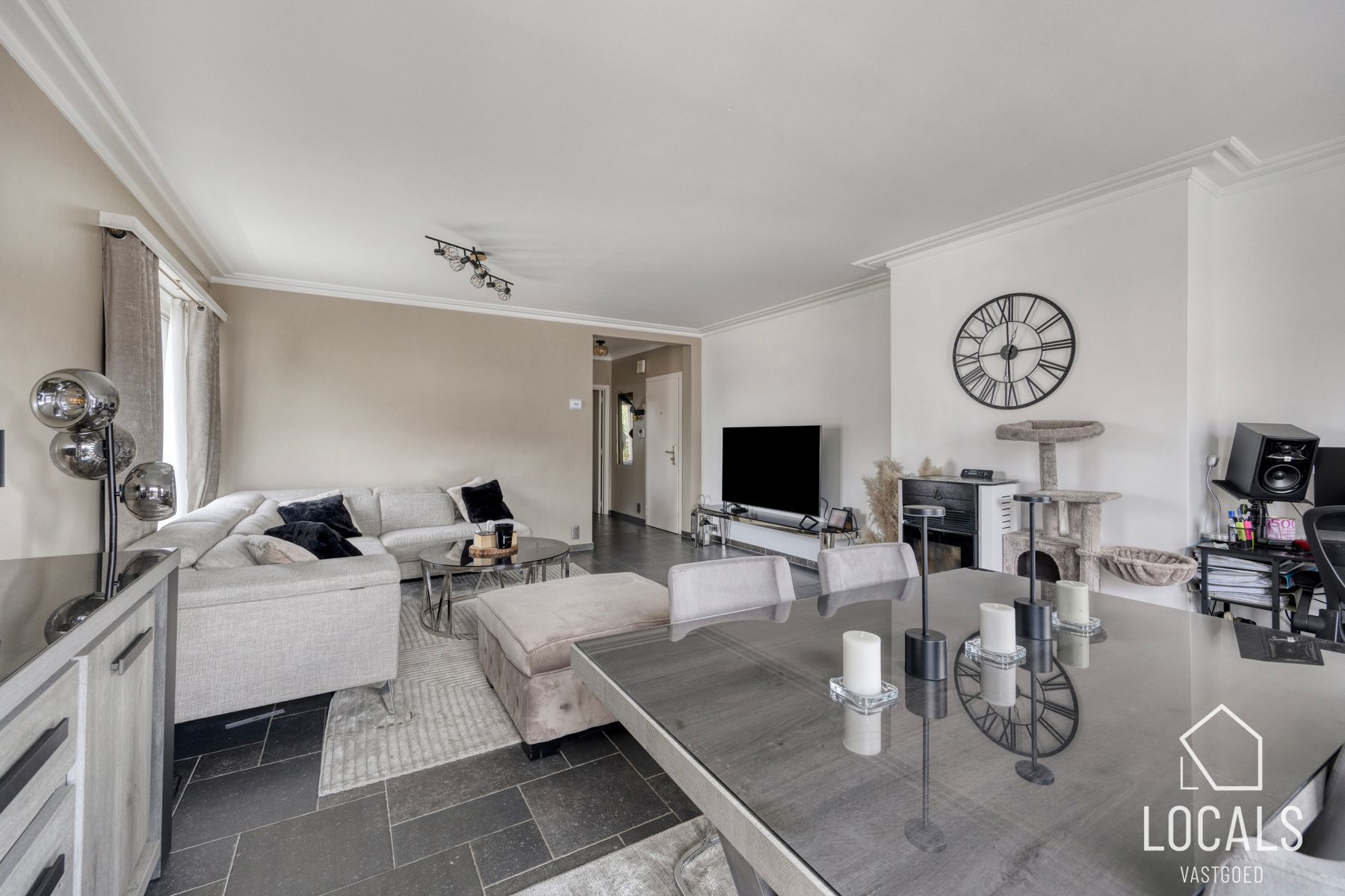 Mooi gerenoveerd appartement met 3 terrassen op toplocatie! foto 8