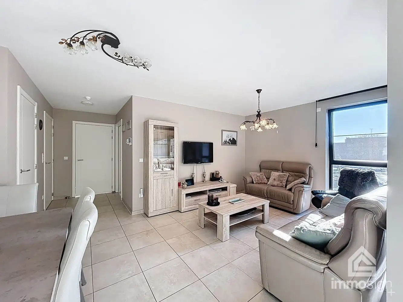 Assistentiewoning met 2 slaapkamers, terras, autostaanplaats en berging in hartje Bocholt! foto 7