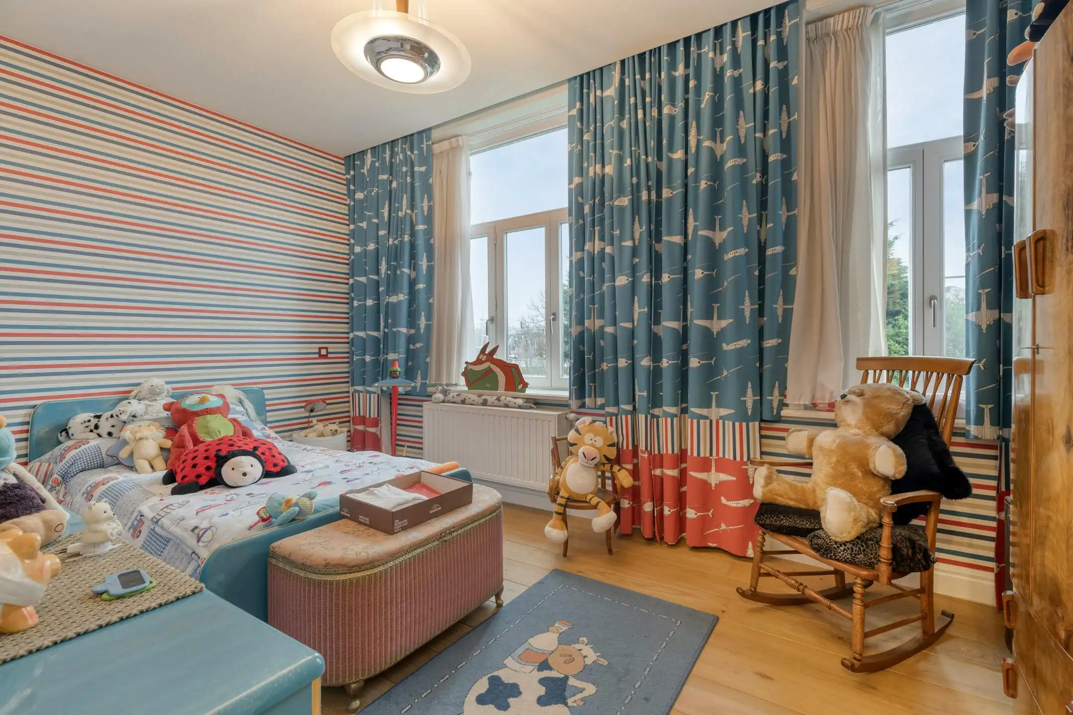 Klassevol huis met 5 slaapkamers, 3 badkamers, garage en ruime tuin te Sint-Kruis (Brugge) foto 16