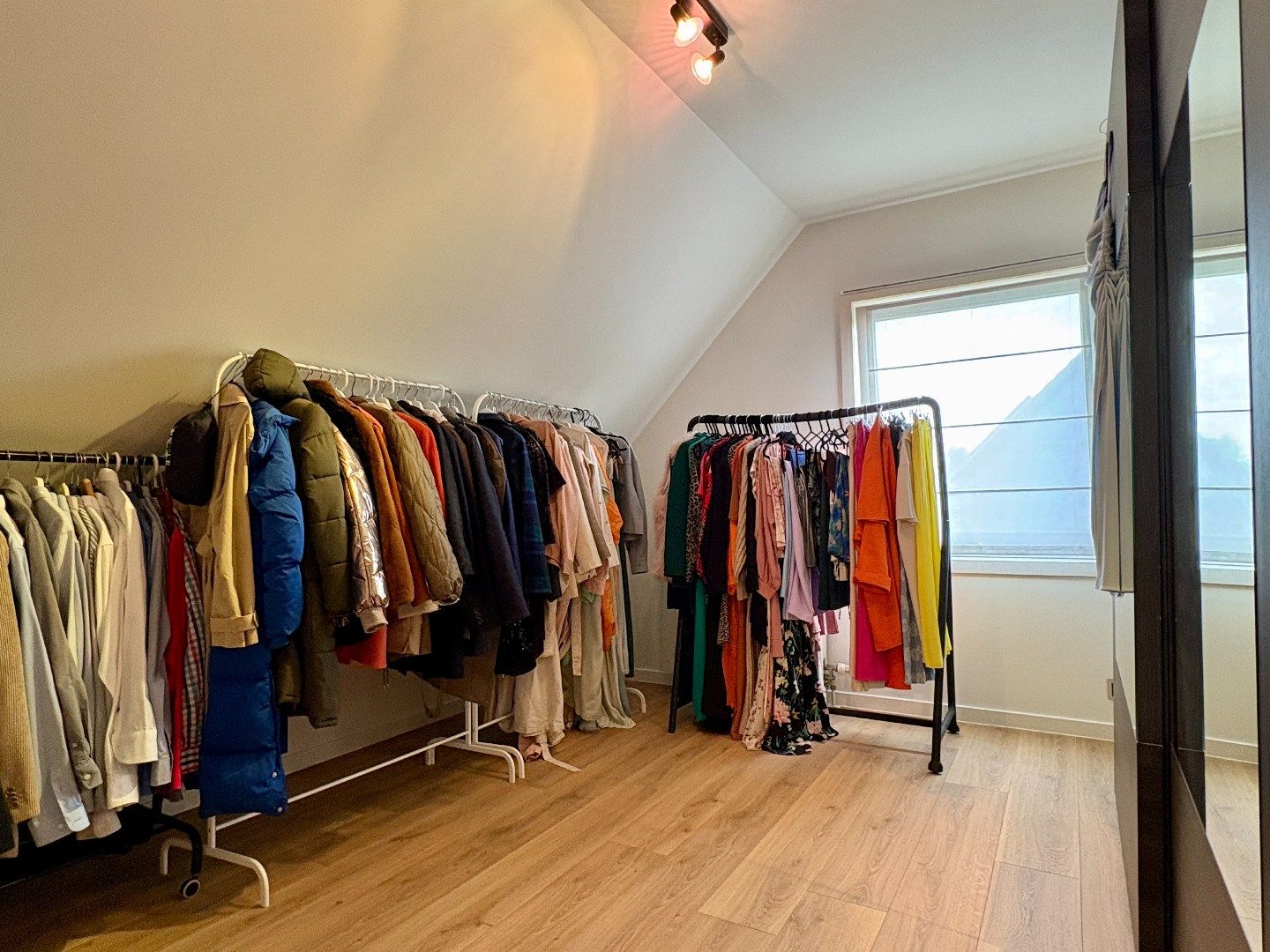 Rustig gelegen villa met 5 slks, groene verzichten en mogelijkheid tot gelijkvloers wonen. foto 12