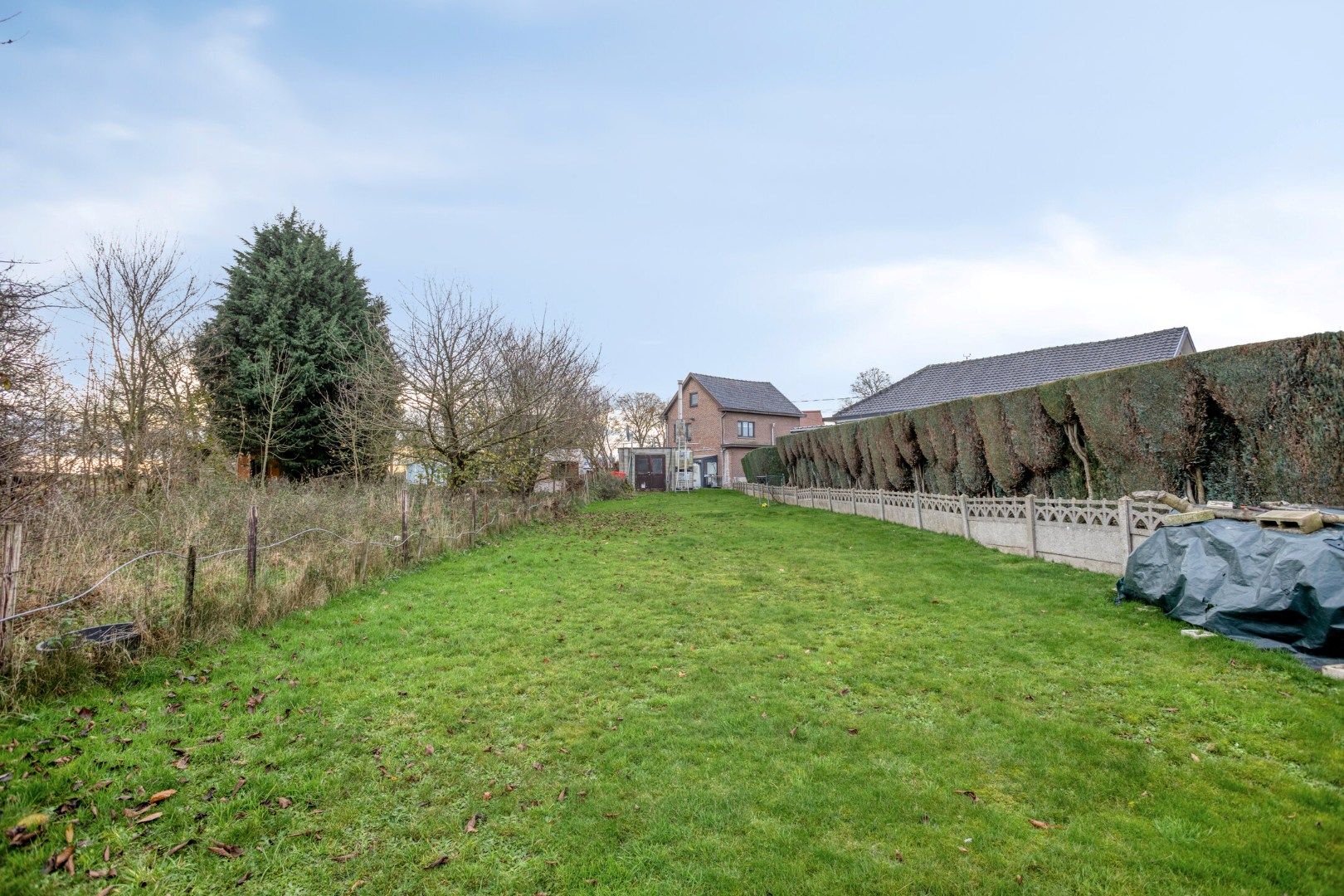 Rustig gelegen, vernieuwde woning met 4 slaapkamers en grote tuin foto 22