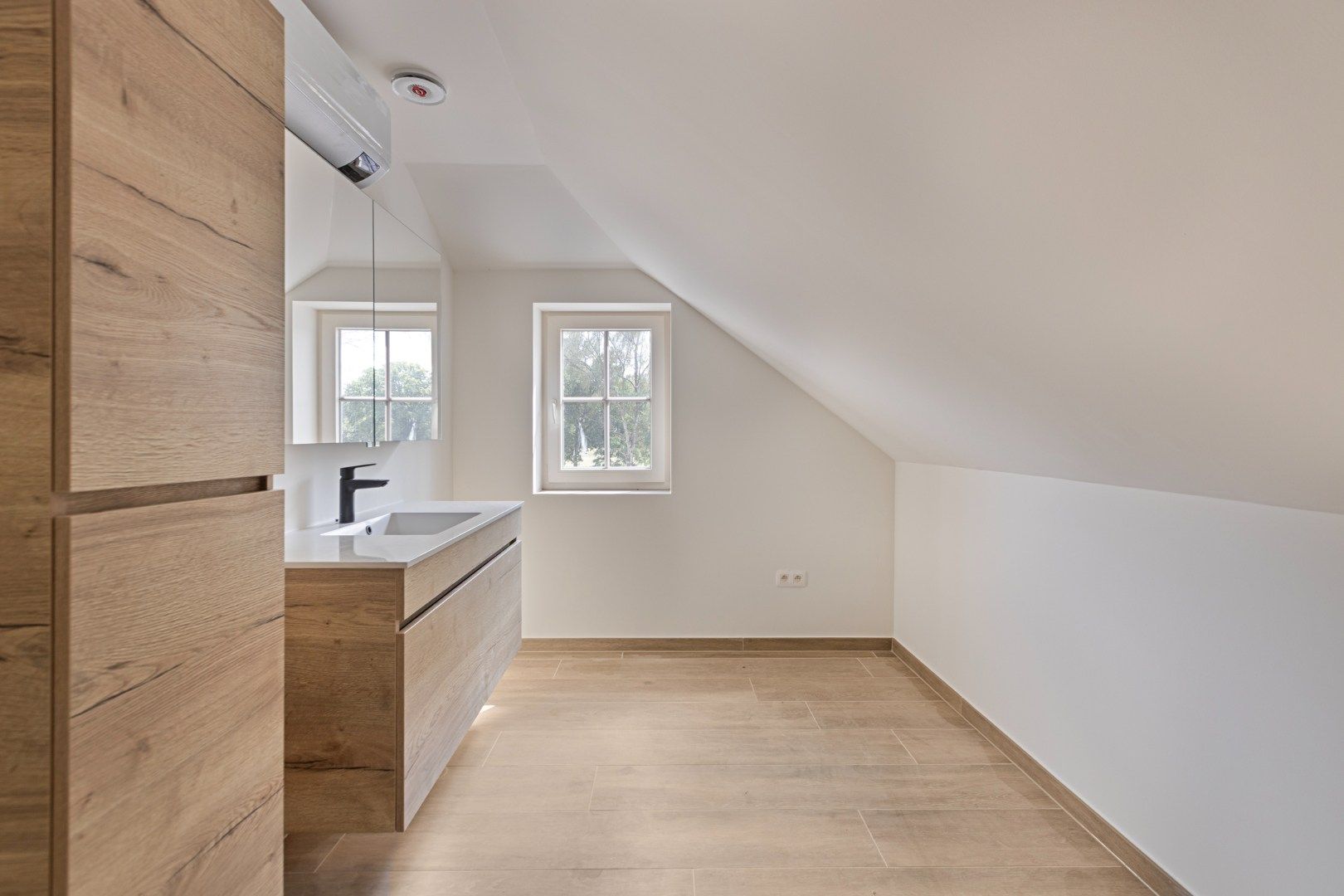 Recent gerenoveerde woning met 5 slaapkamers in Olmen! foto 25