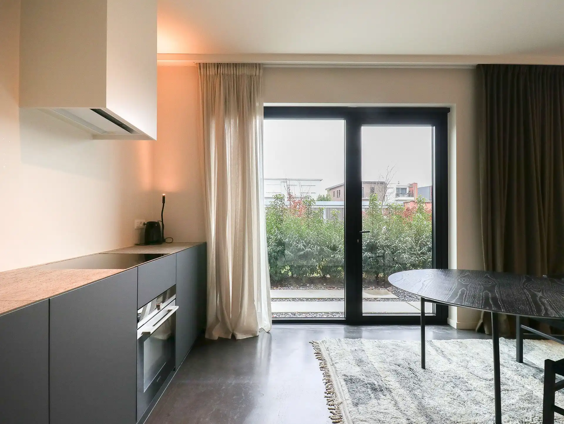 Gemeubelde studio in modern project 'The Doorn House' foto 2