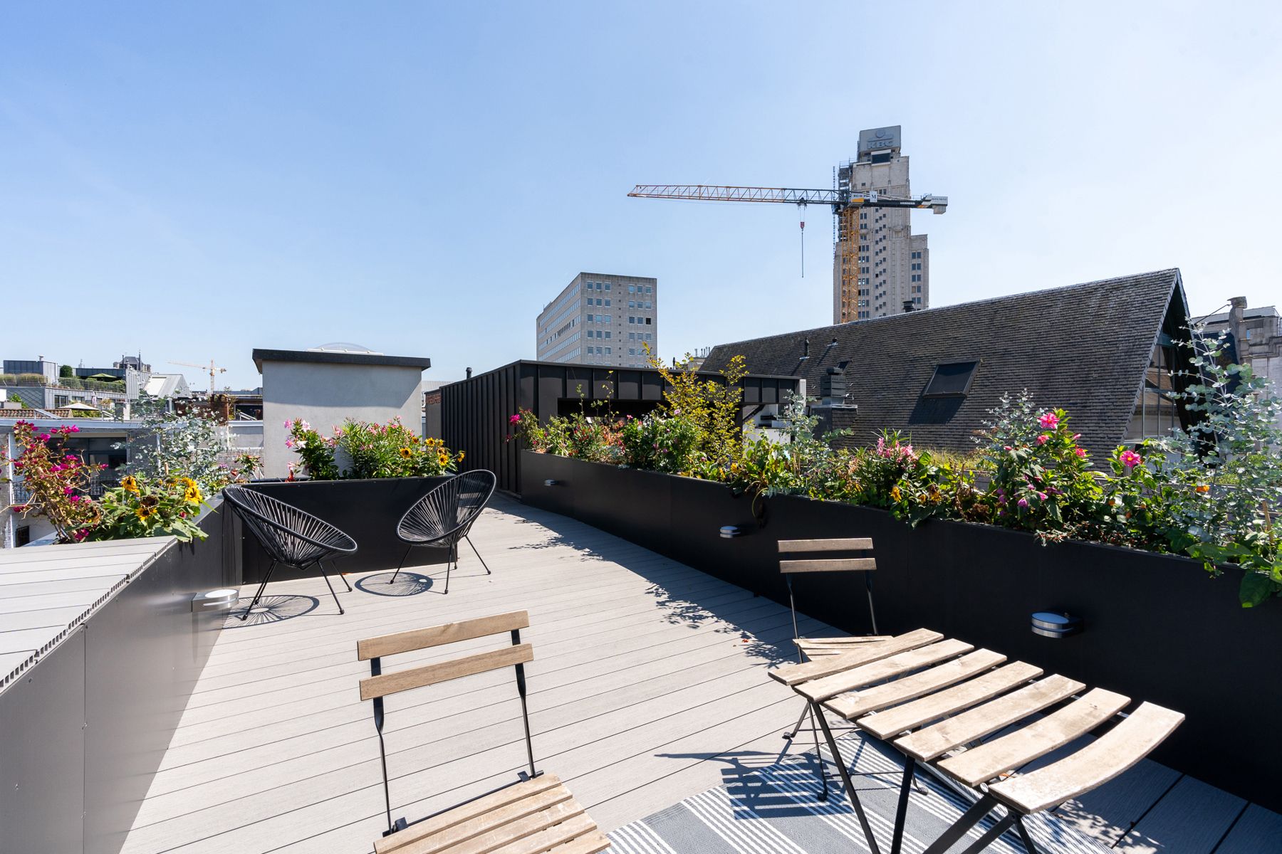 Gerenoveerd dakappartement aan de Groenplaats met dakterras foto 7