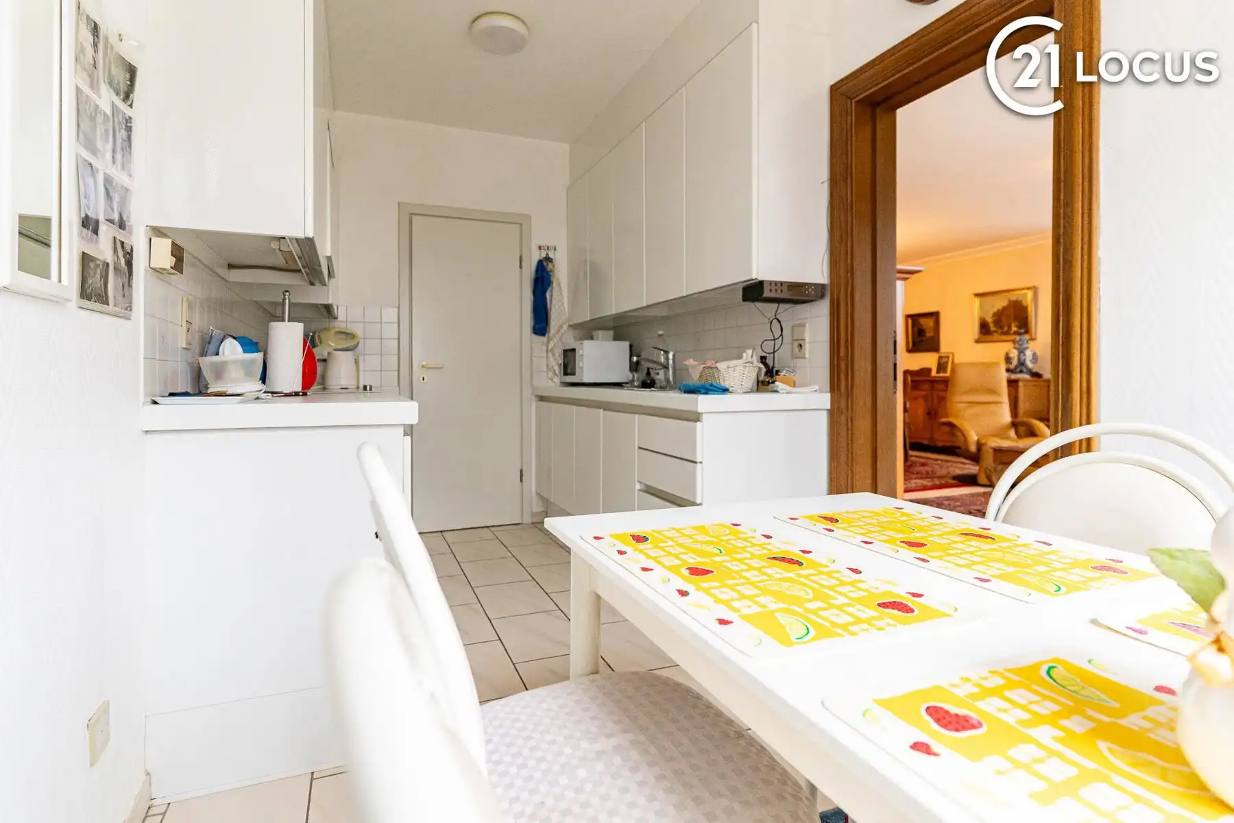 Stijlvol 2-slaapkamer appartement met balkons en airco in Beveren foto 4