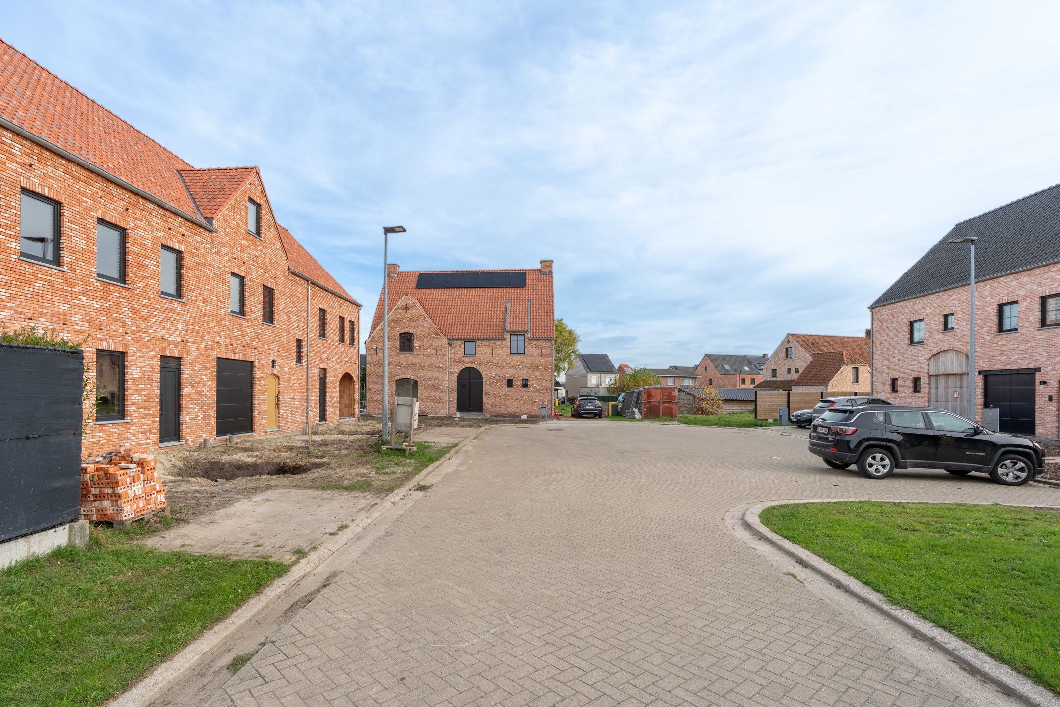 Knappe en ruime (245 m²) casco woning op gunstige ligging foto 45