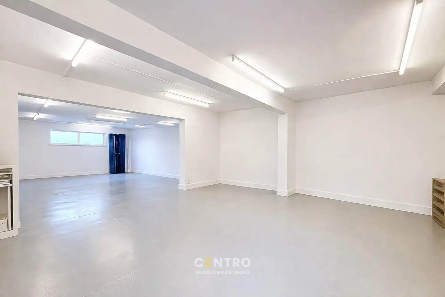 Modern en instapklaar WOON-WERKPAND met professionele ruimten, lichtrijk & ruim APPARTEMENT met zonneterras en aangelegde tuin. foto 12