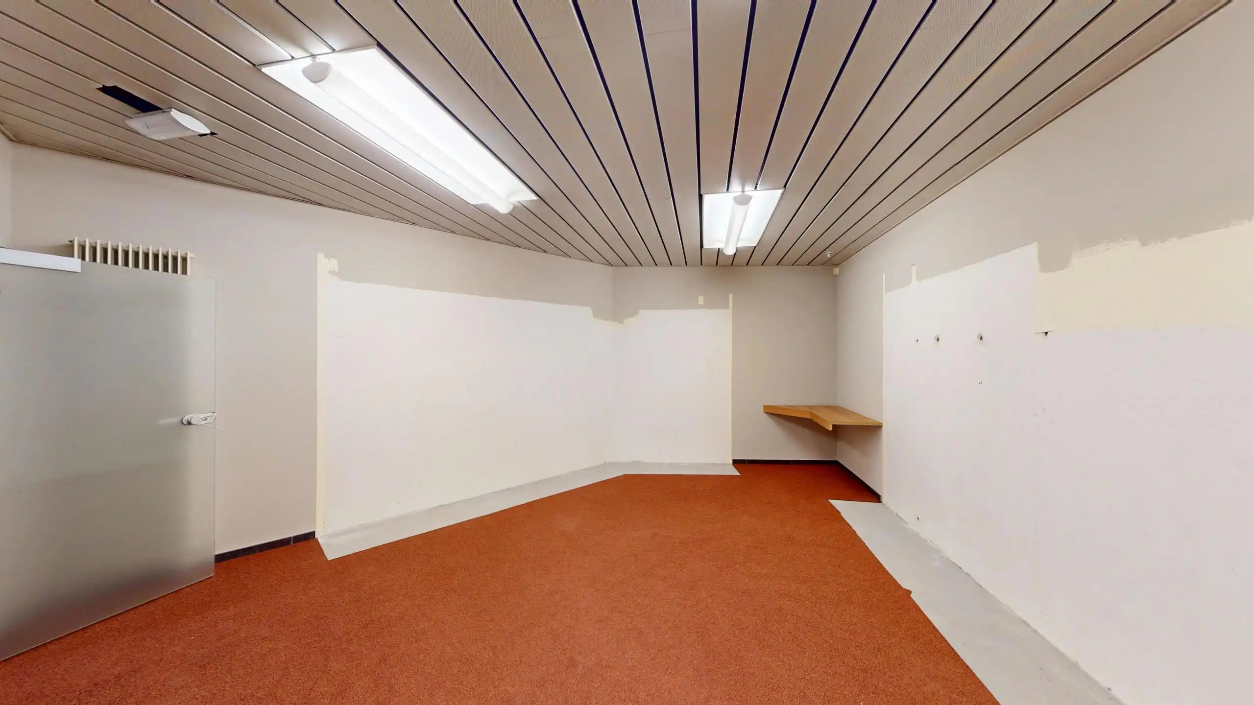 Zeer ruim kantoor op commerciële locatie in centrum Beringen foto 39