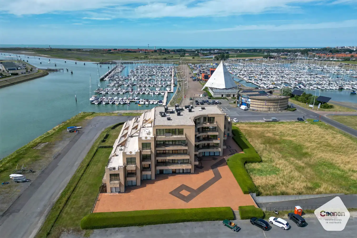 Gezellig hoekappartement met 1 slaapkamer en mooi, open zicht foto 13