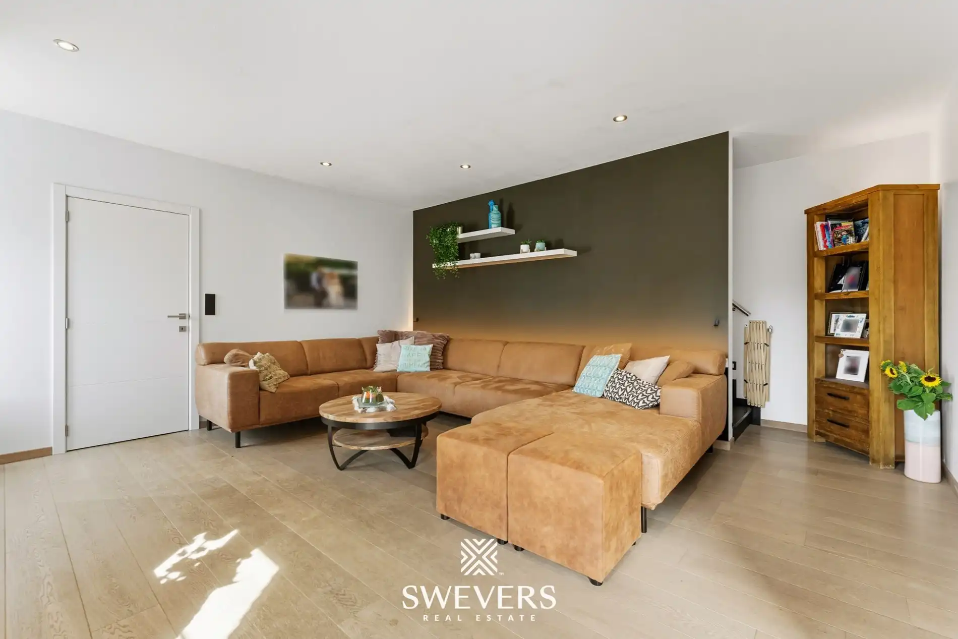 Luxueuze en energiezuinige woning op rustige ligging met zwembad foto 4