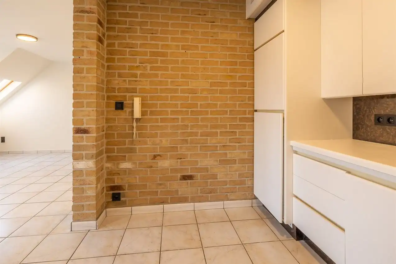 Appartement met twee slaapkamers en garage op rustige en toch centrale locatie foto 10