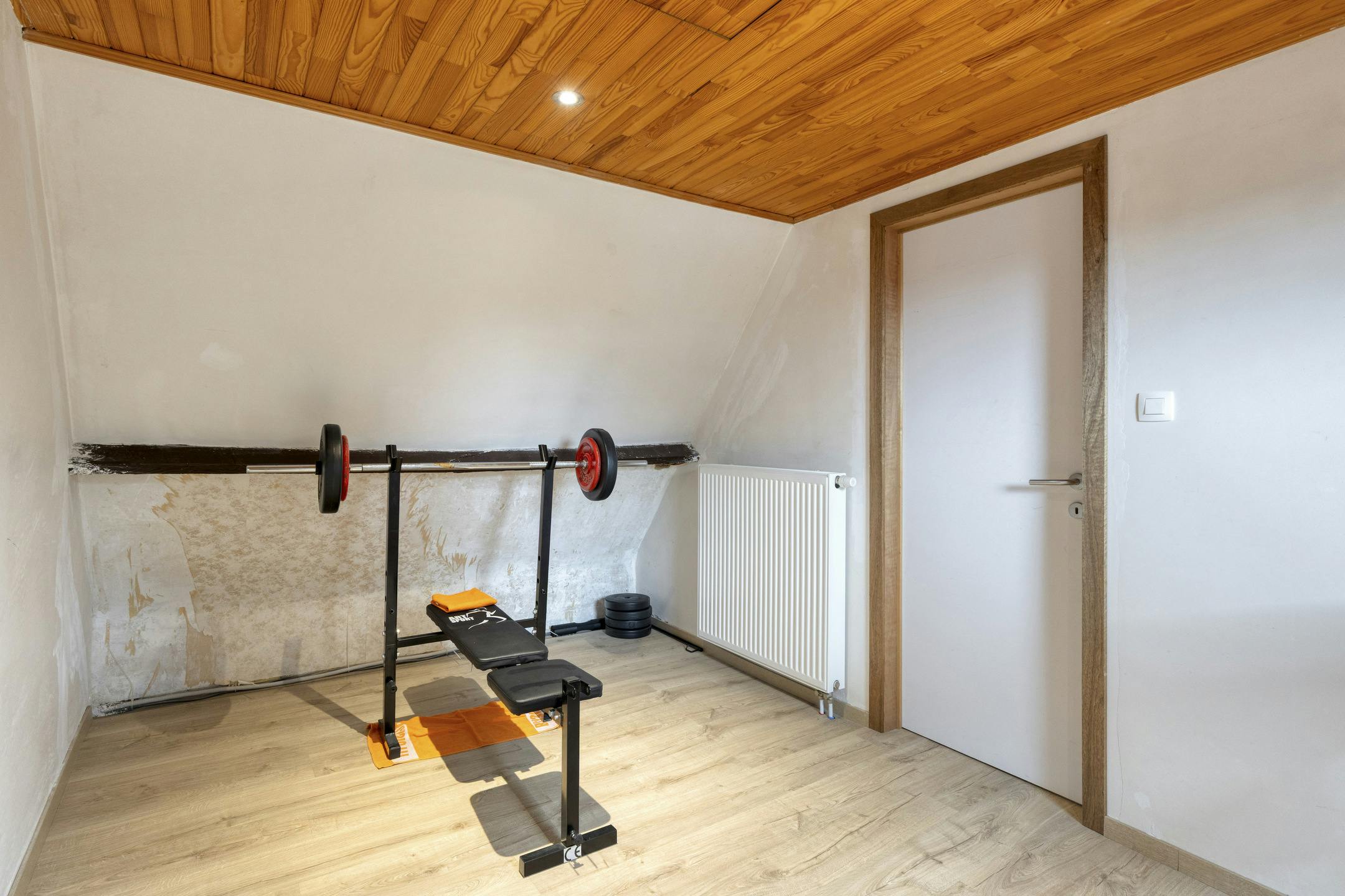 Instapklaar huis te koop in Ligywijk met twee kamers foto 25