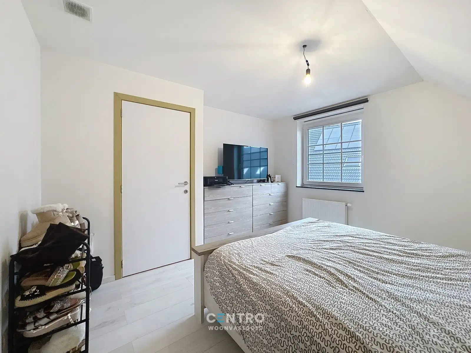 Recente ENERGIEZUINIGE HOB met alle COMFORT met 3 RUIME slpks, garage en LEUKE tuin! foto 15