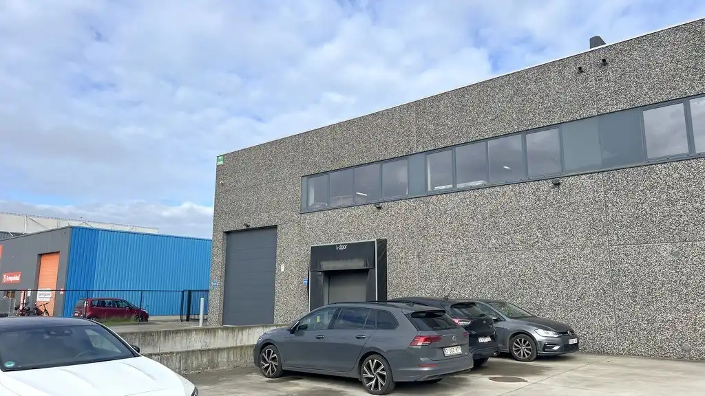 Magazijn te huur in de Heikensstraat in Zele foto 8