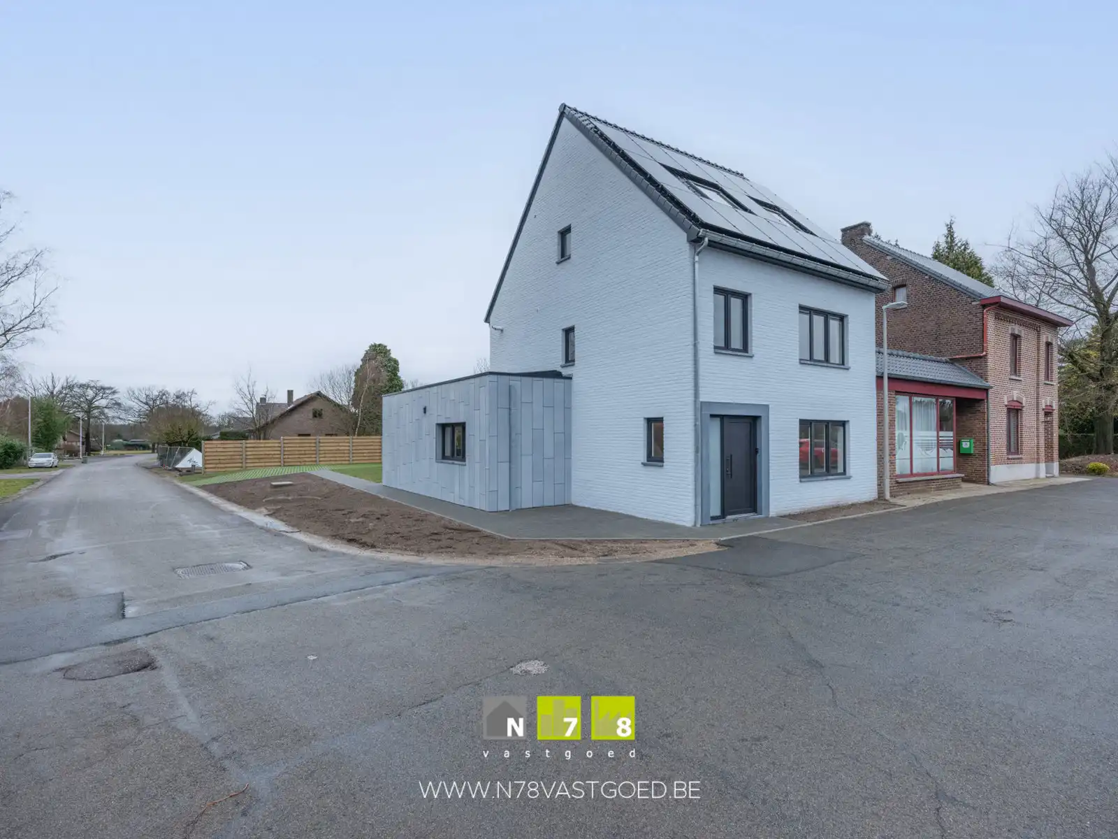 Huis te koop foto {{pictureIndex}}