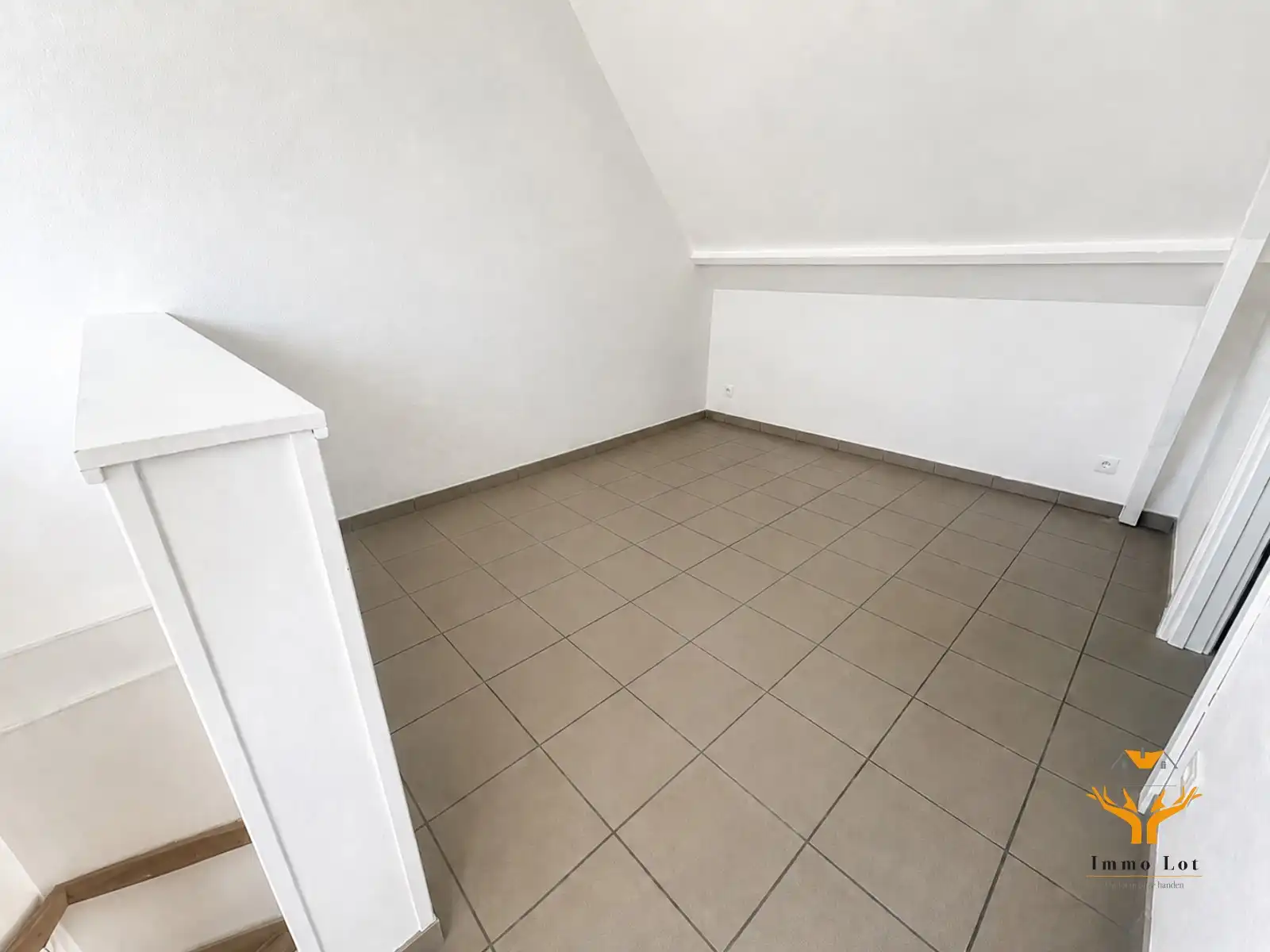 Knus tweeslaapkamerappartement te huur in Zele foto 11