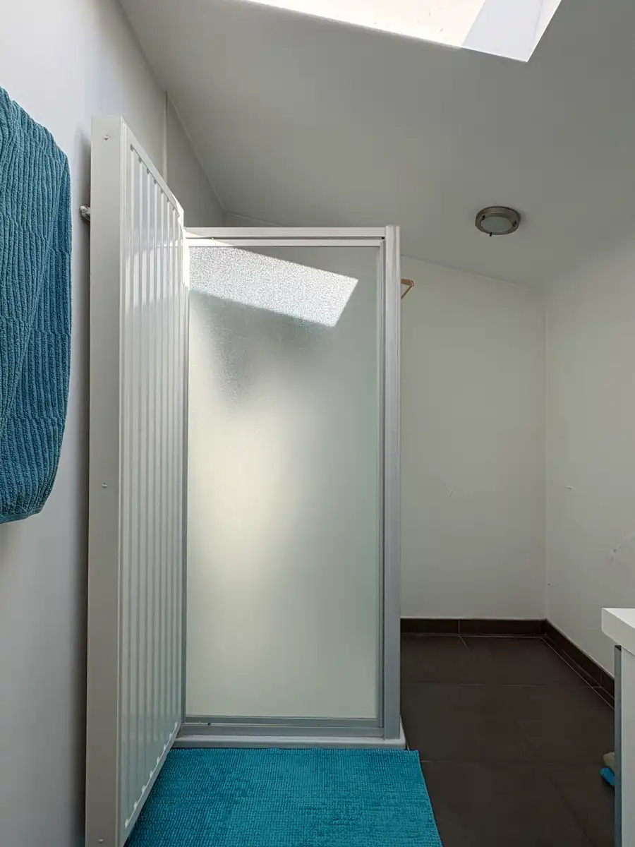 Moderne woning met ruime stadstuin foto 10