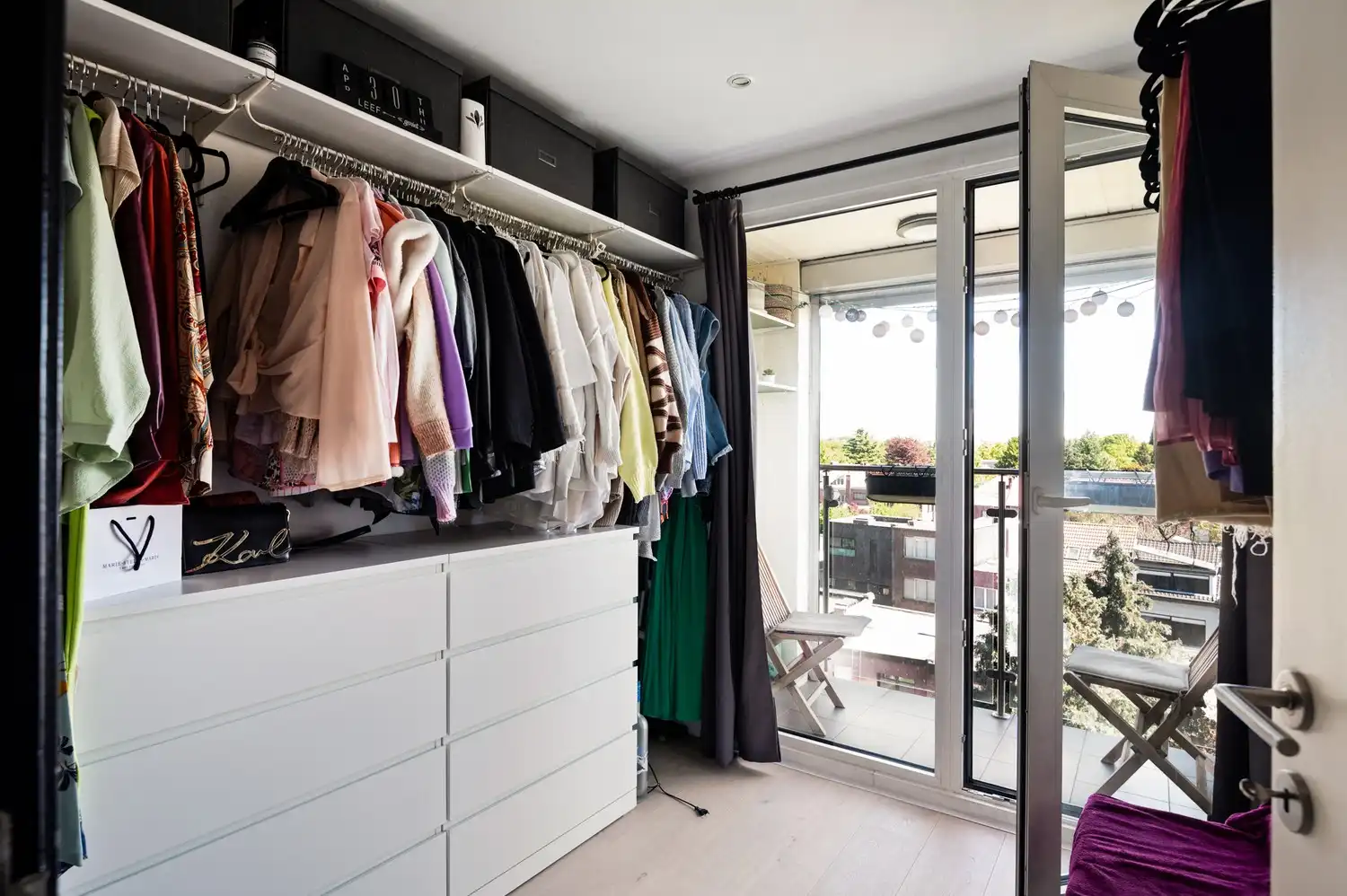 Twee slaapkamer appartement met open leefruimte te Mortsel foto 16