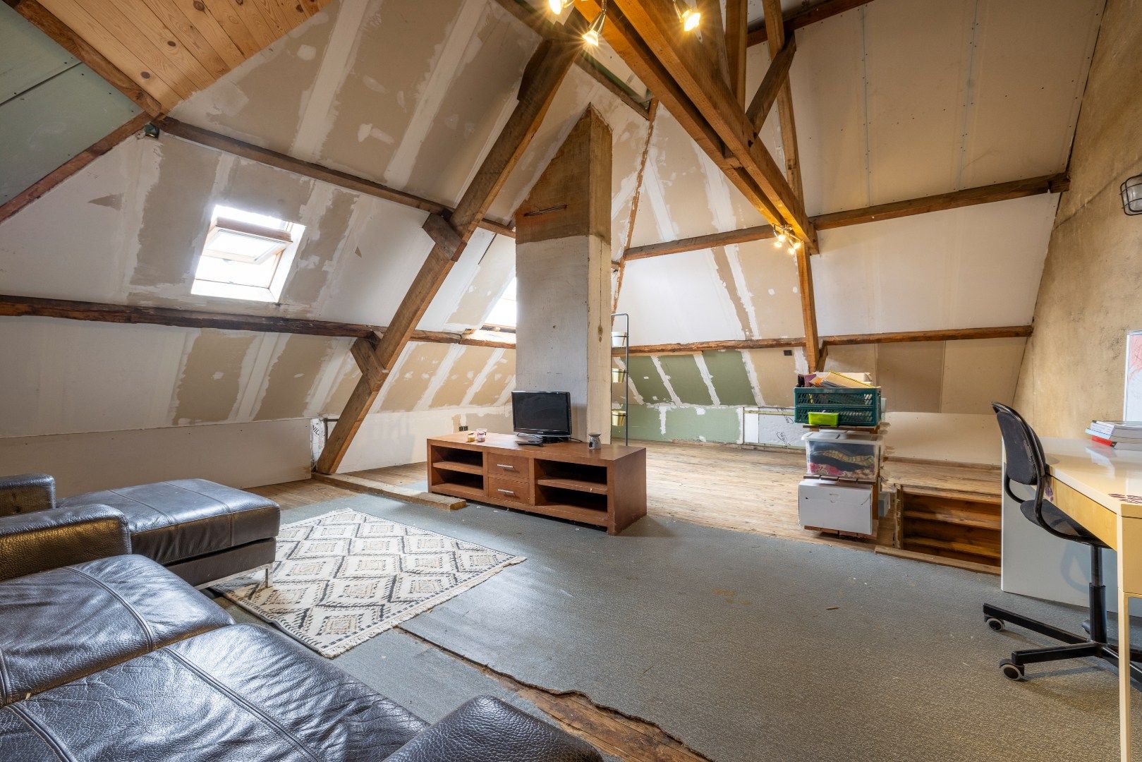 Super gezellige hoekwoning met 3 slk, overdekte koer en garage in Berlare centrum foto 16