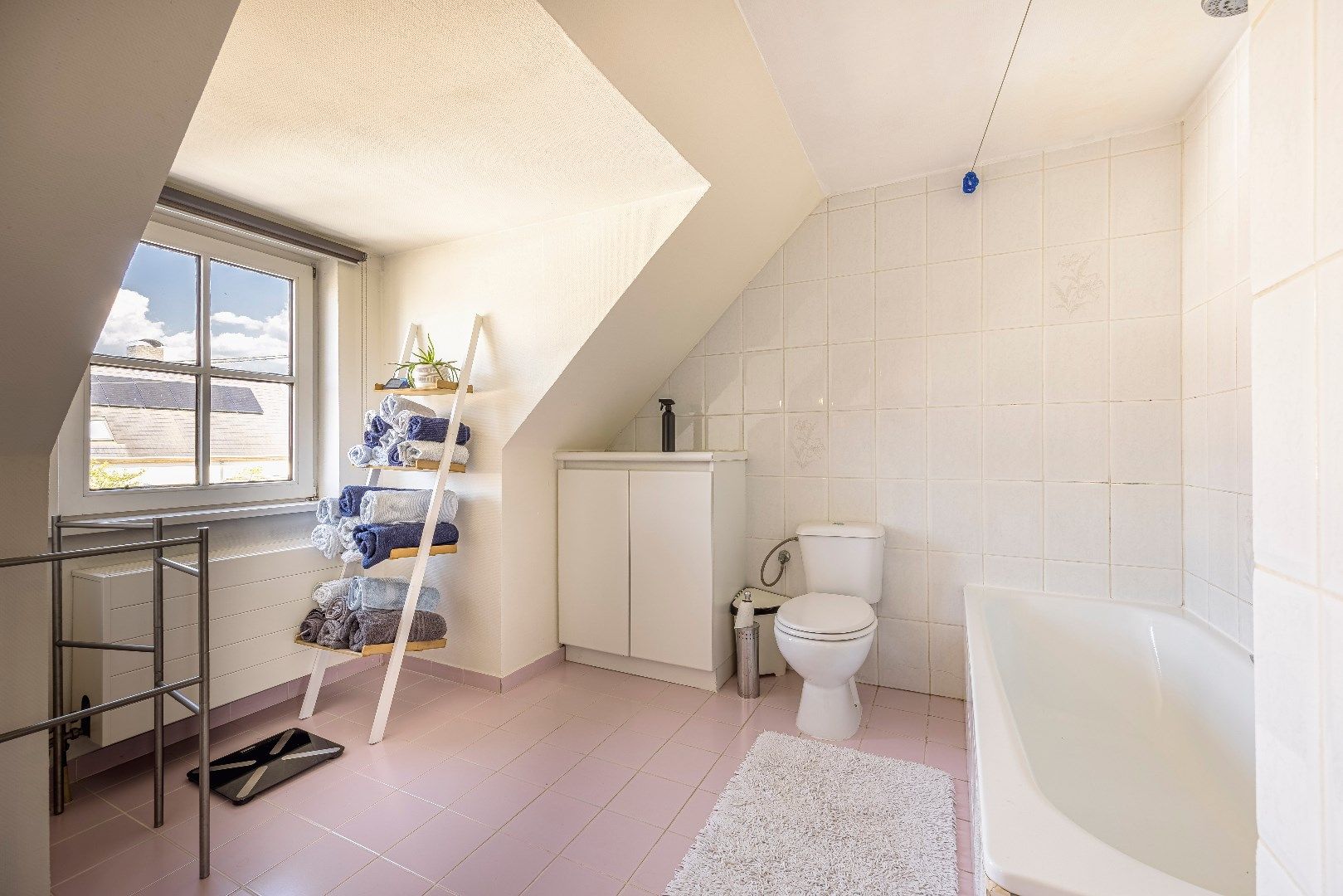 Rustig gelegen gezinswoning met zonnige tuin in het landelijke Moerkerke foto 24