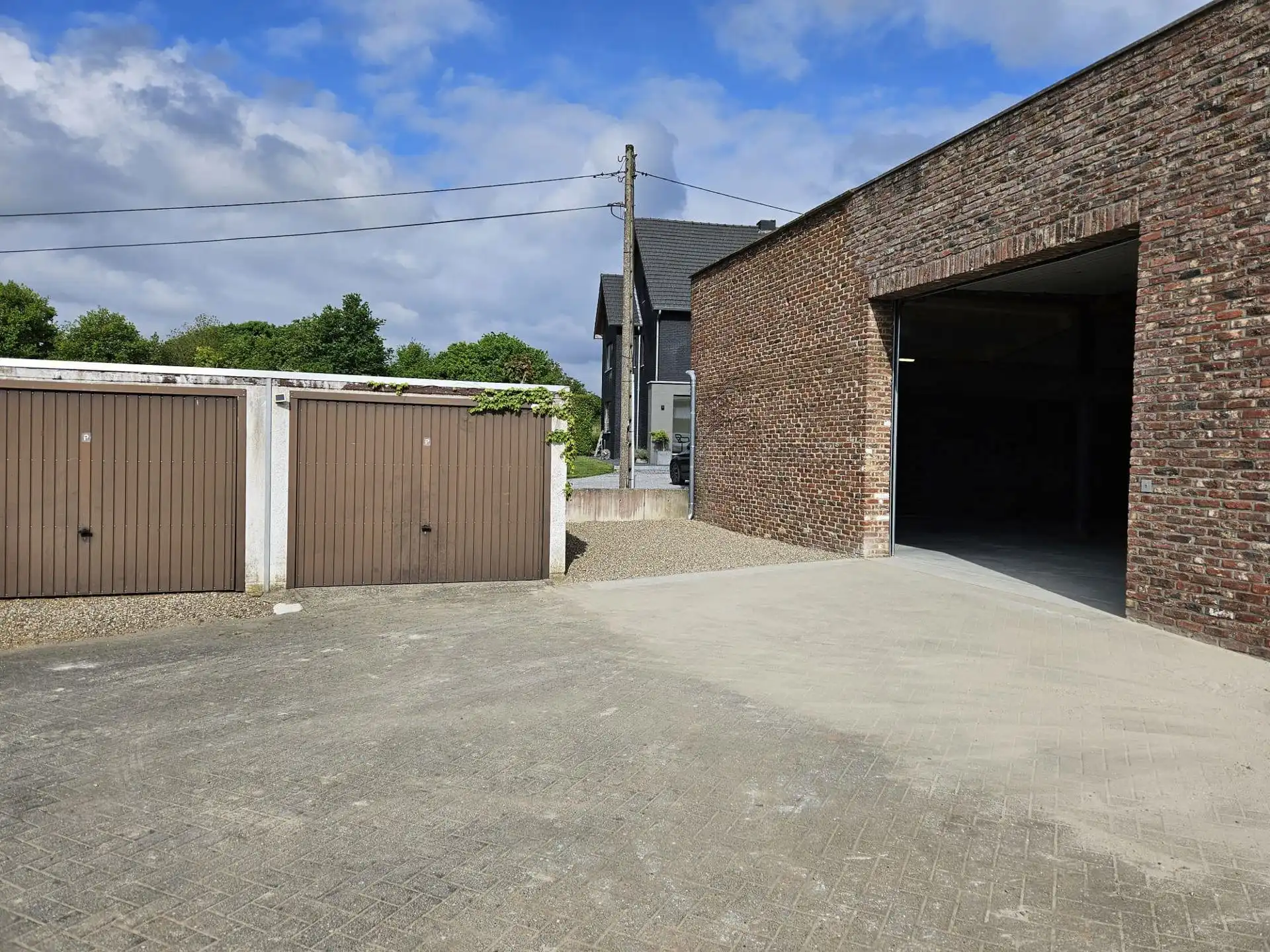 TE HUUR Oudsbergen - magazijn/werkplaats van 293m² foto 6