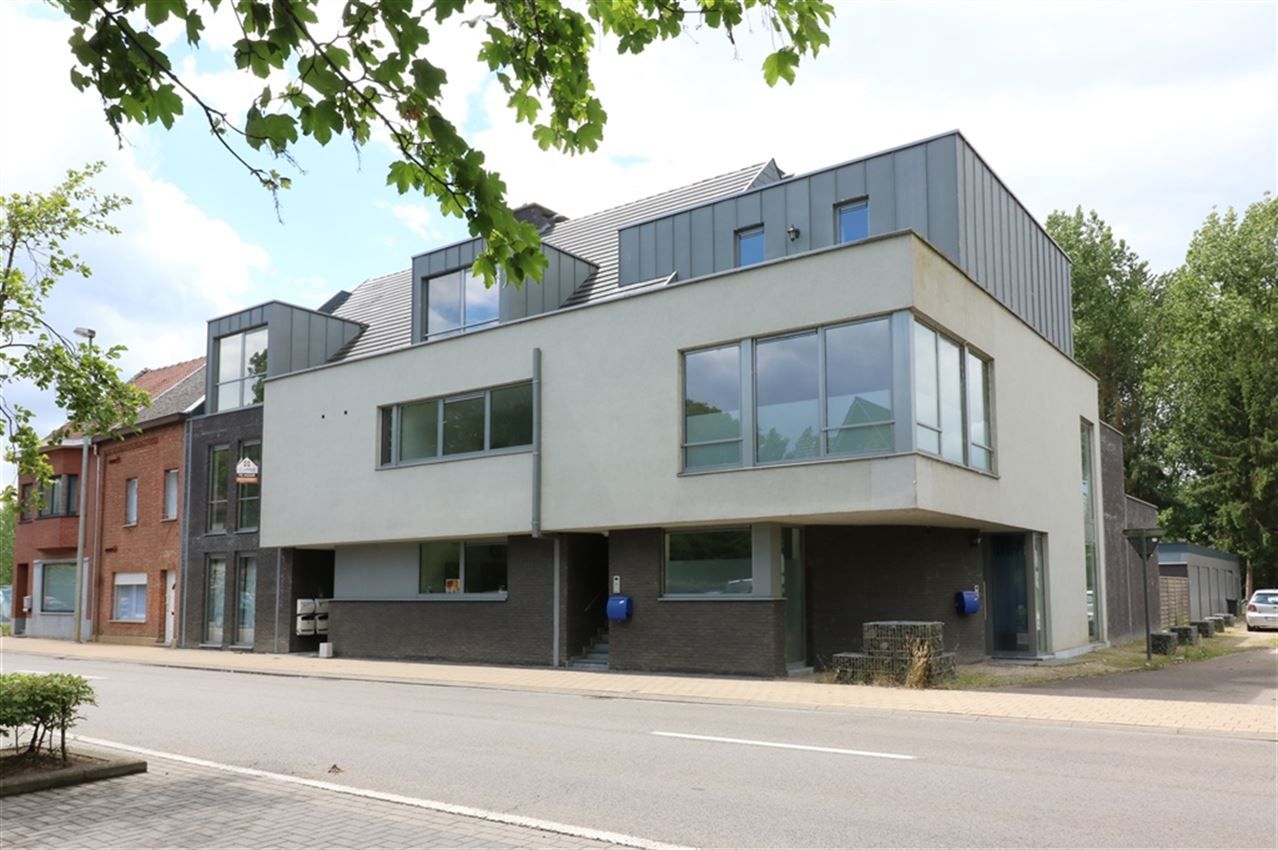 Modern duplex appartement met 2 slpk. en garage foto 1