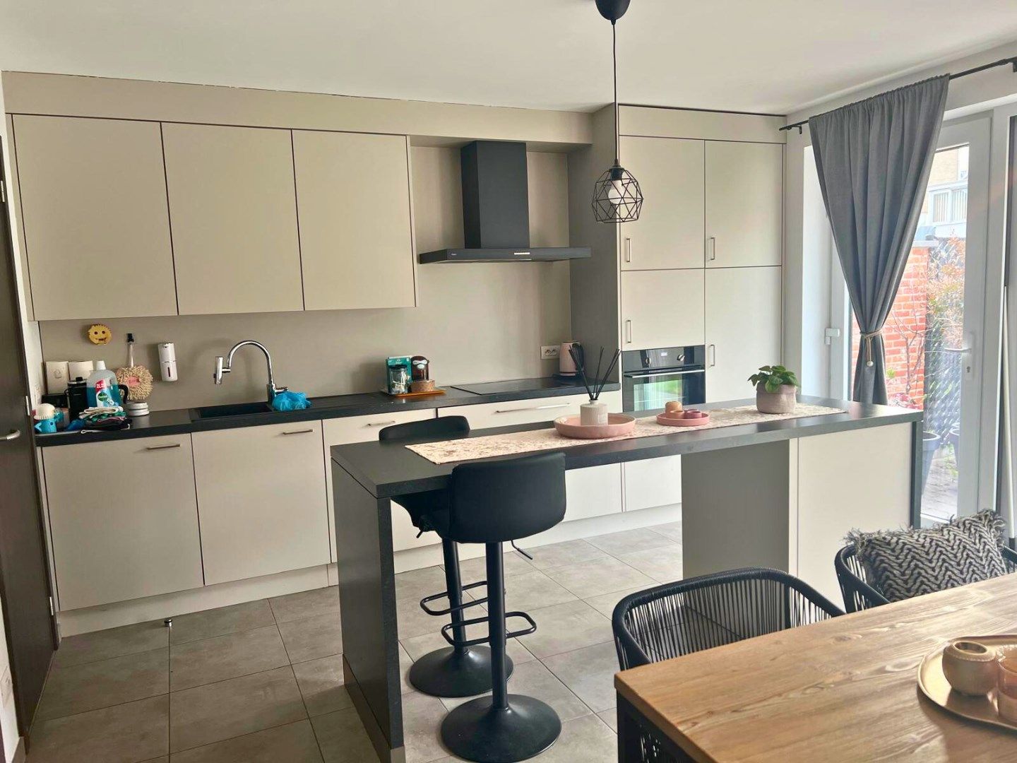 Halfopen nieuwbouwwoning gelegen nabij de Spuikom te Bredene! foto 3