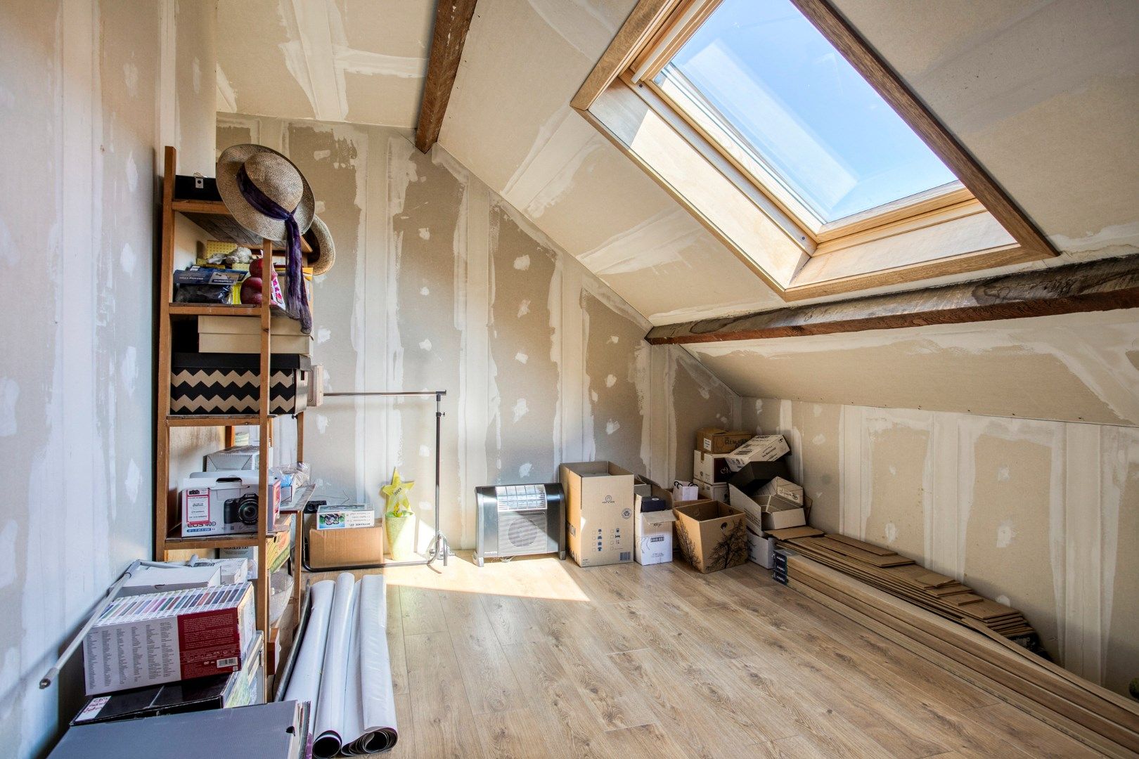 Ruime woning met 3 slaapkamers, bureau en tuin! foto 12