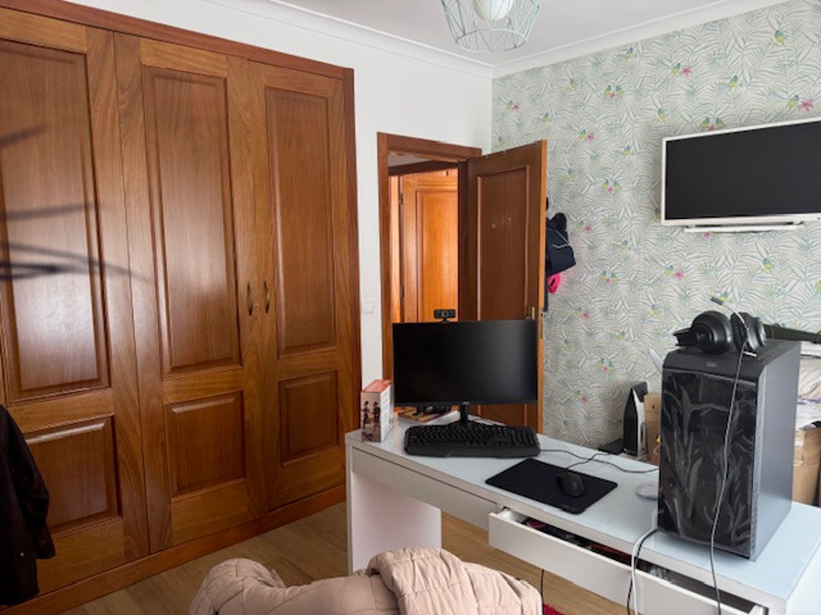Ruim appartement met 3 slaapkamers en 2 badkamers op wandelafstand van het strand in Nazaré. foto 2