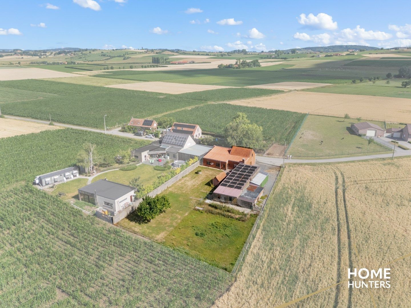 Woning met loods en grote tuin op landelijke toplocatie in Heuvelland foto 3