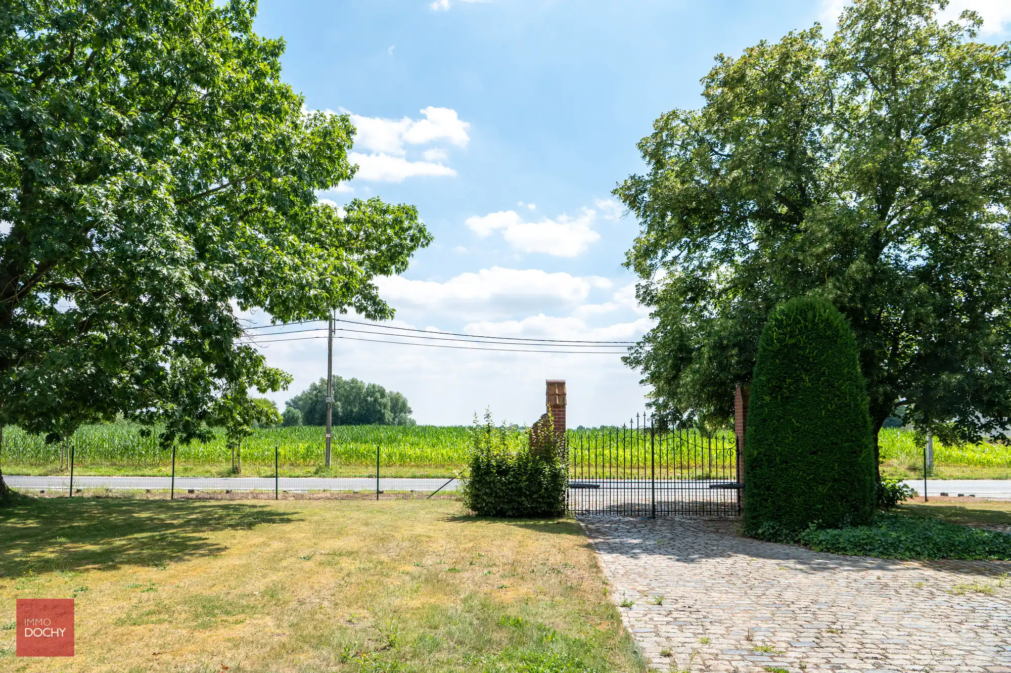 Villa met paardenstallen op 4.876m² foto 20