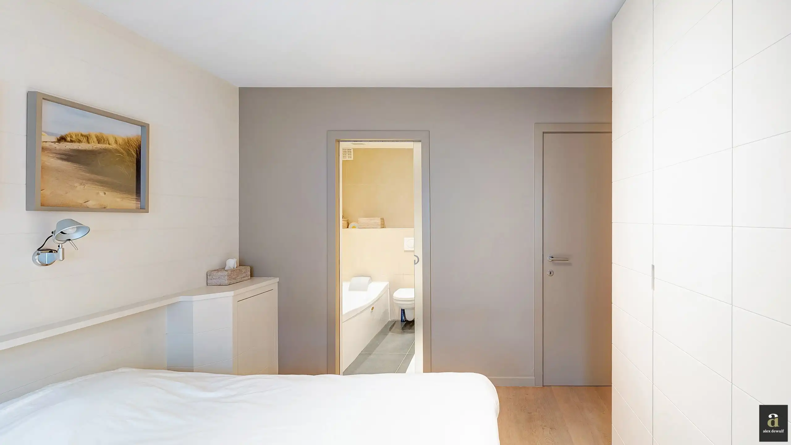 Aangenaam lichtrijk appartement met drie slaapkamers en westgericht terras. foto 17