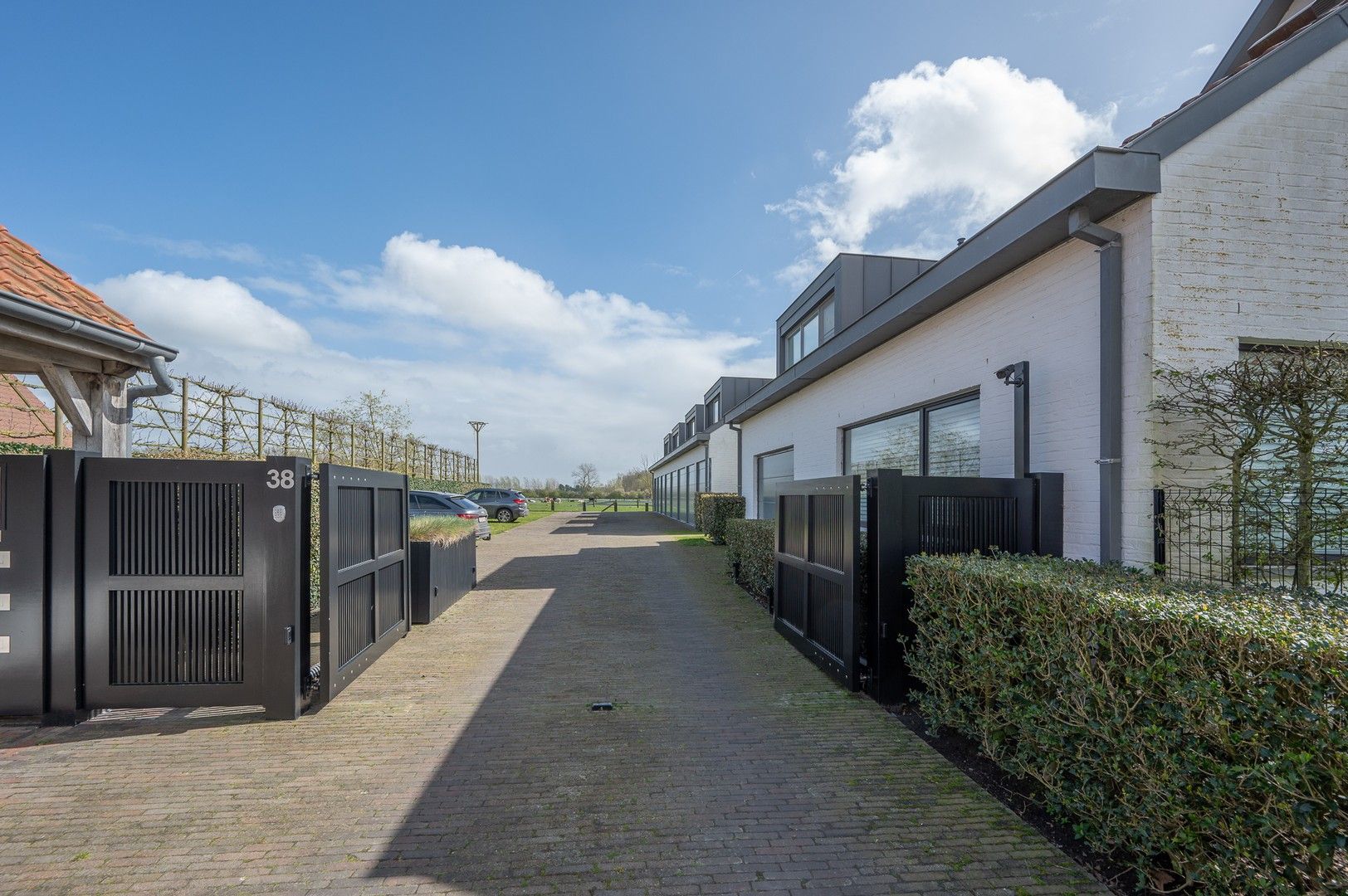 Uitzonderlijke eigendom met een uniek open zicht op de Hazegraspolders, vlakbij het Oosthoekplein. foto 35