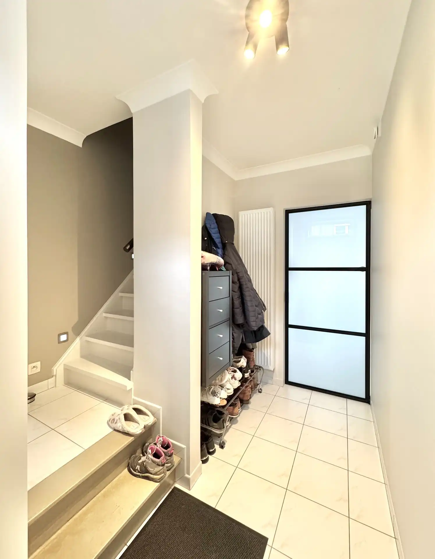 HALFOPEN WONING MET 4 KAMERS, TUIN & GARAGE - 359 m² foto 9