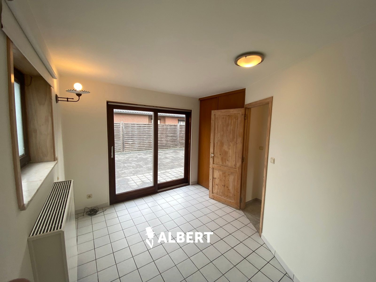Gelijkvloers appartement met carport op perceel van 775m²! foto 9