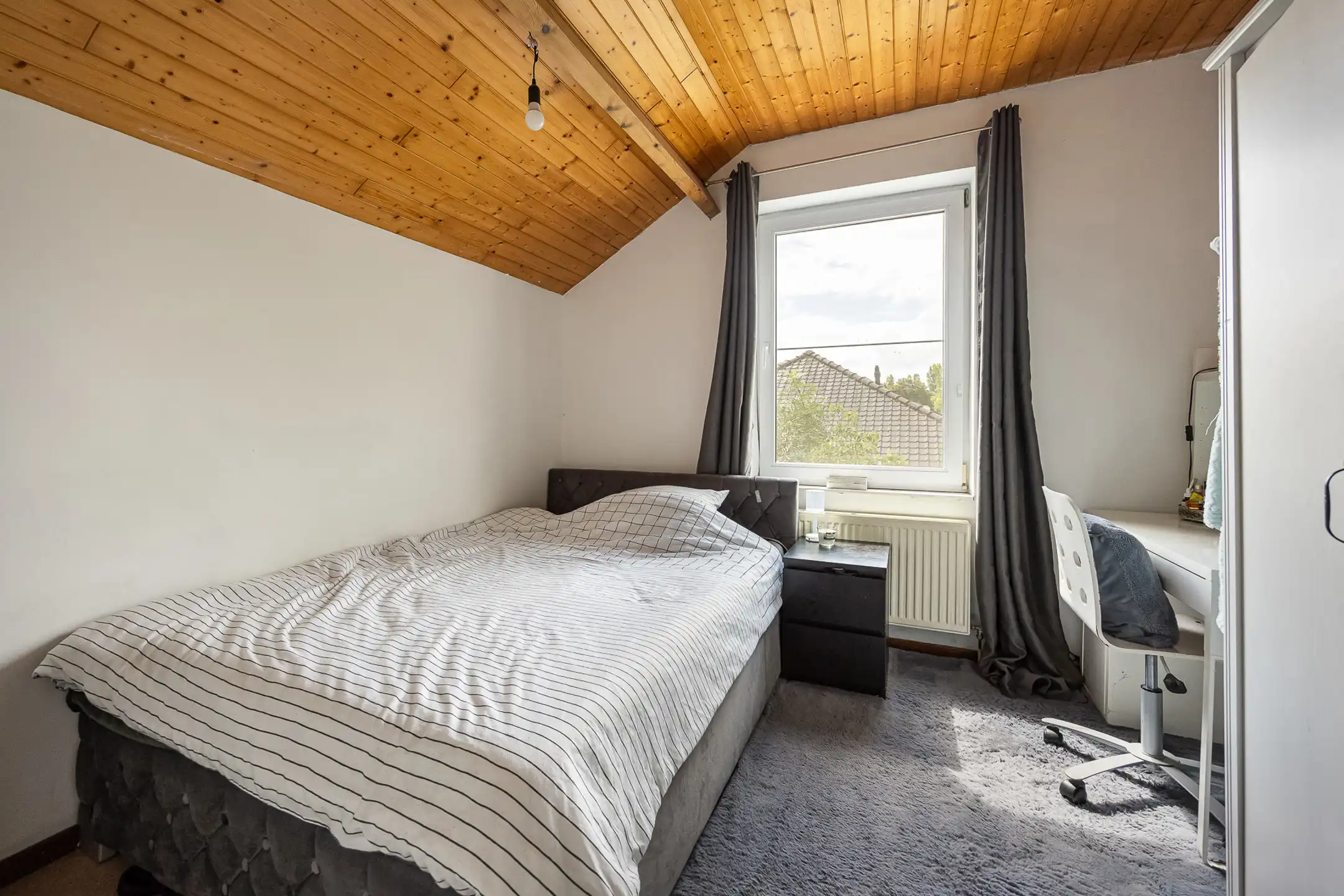 Ruime woning met 4-5 slpks en bedrijfsruimte in Turnhout. foto 26