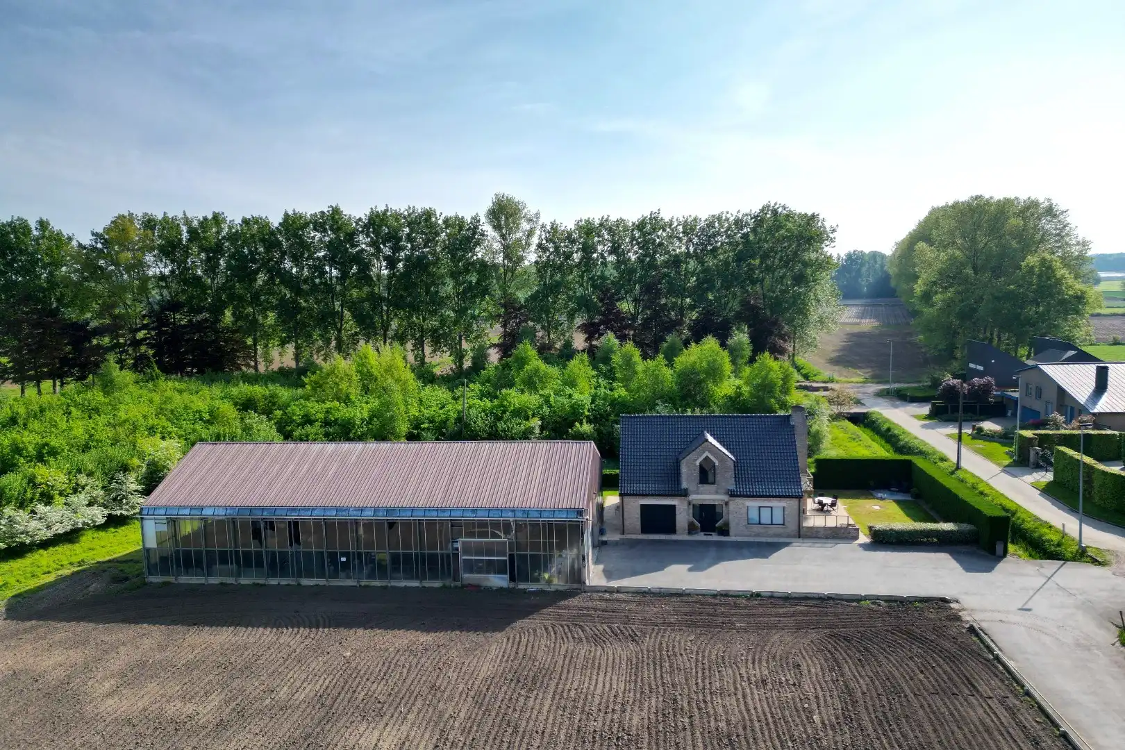 Instapklare woning met landbouwgrond in Assebroek foto 28