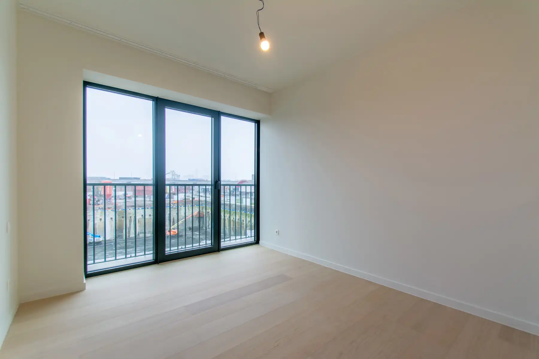Prachtig Modern nieuwbouwappartement met 2slpk. en balkon foto 9