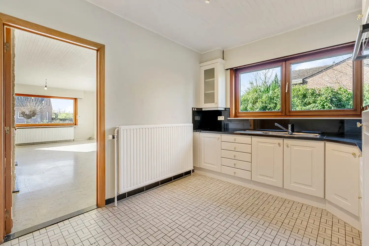 Rustig gelegen ruime gezinswoning met grote tuin en tal van mogelijkheden foto 8