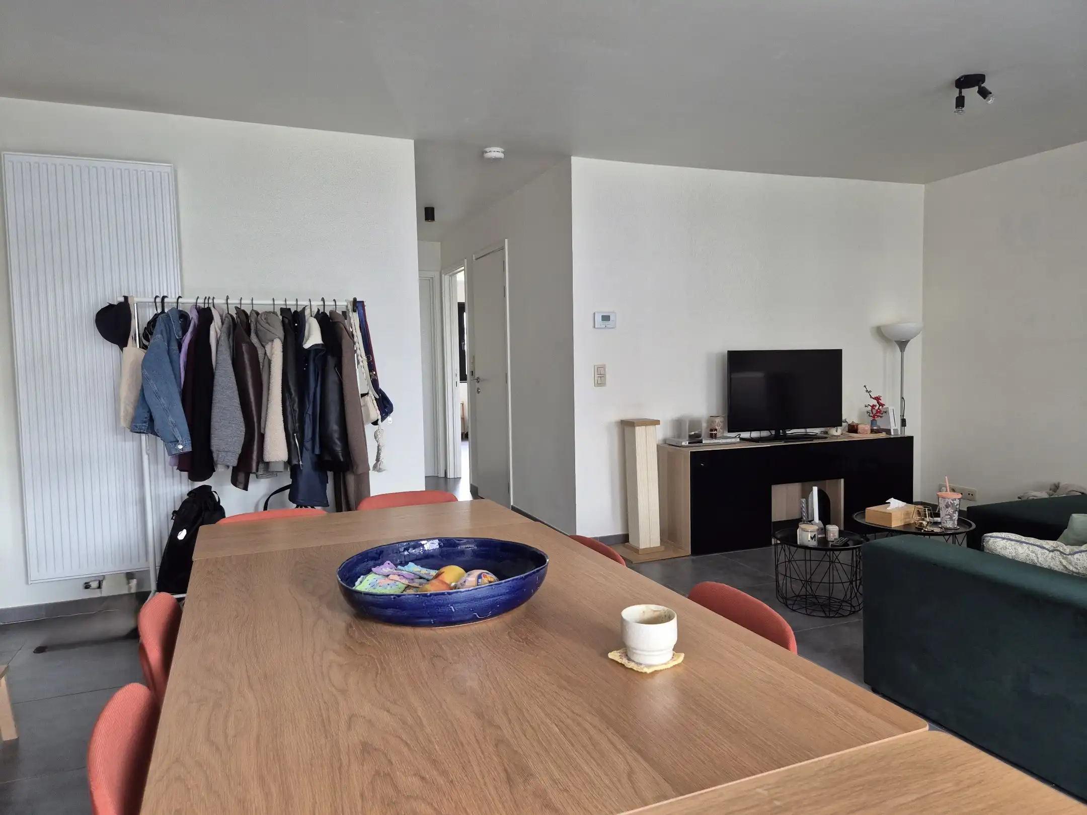 Appartement  met 2 slaapkamers, terras en parkeerplaats foto 5