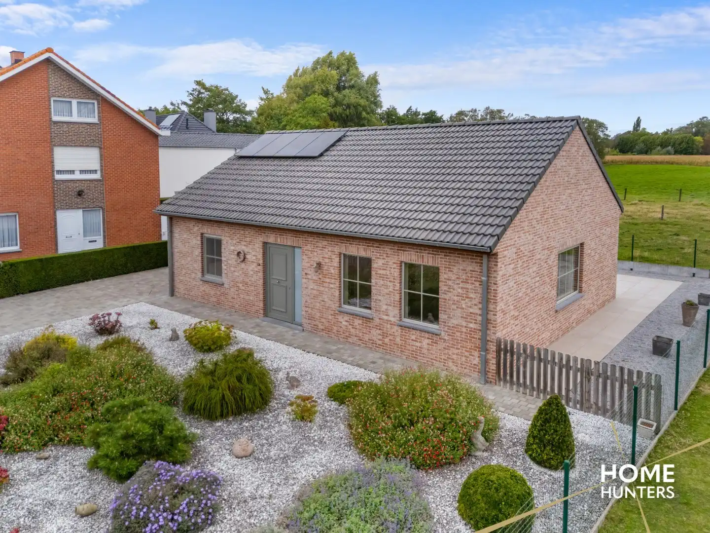 Luxe gelijkvloerse nieuwbouwvilla met 2 slaapkamers en een ruime garage! foto 2