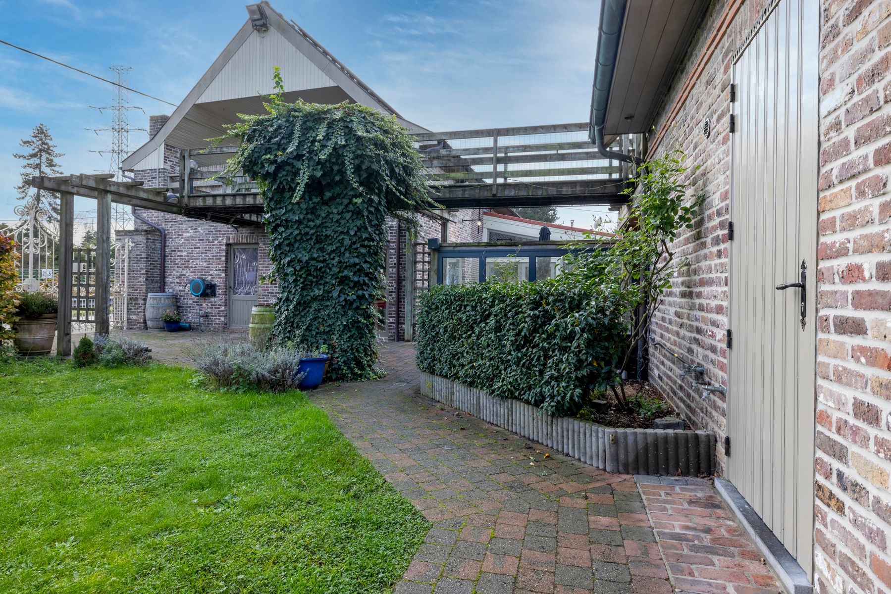 Uniek handelspand met privé-woning  foto 29