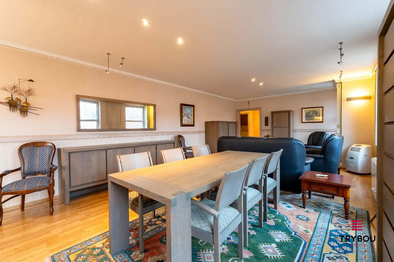 Ruim woon-appartement (120m²) met zicht op de Markt van Houthulst foto 9