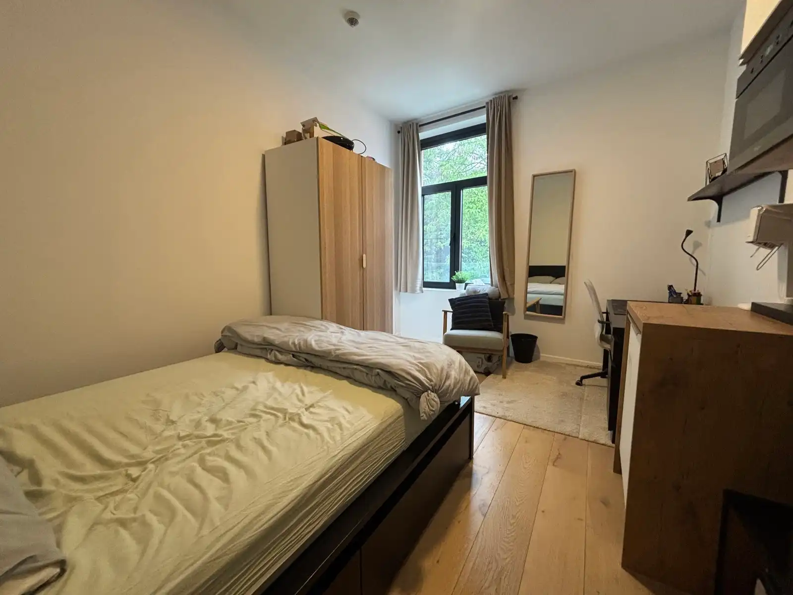 Bemeubelde kamer privatief sanitair Leuven foto 2