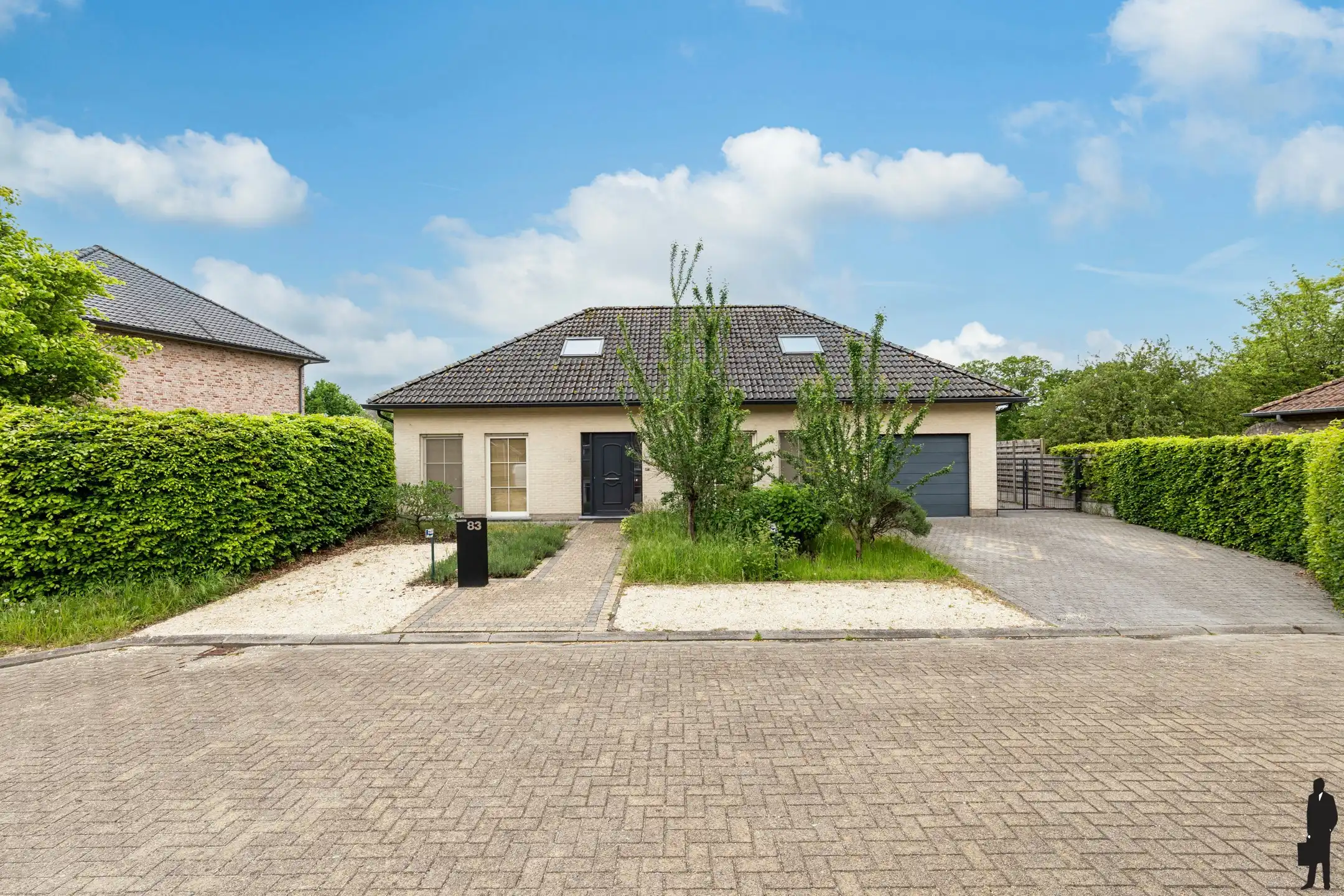 Ruime woning van ca. 237m² te Malle foto {{pictureIndex}}