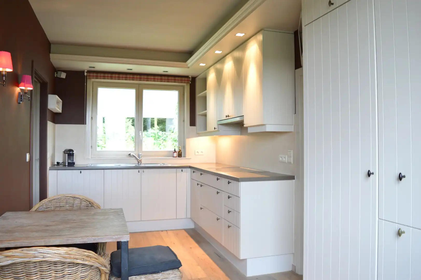 Exclusieve alleenstaande woning te koop in het idyllische en landelijke Kooigem foto 8